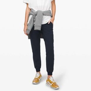 Lululemon On The Fly Joggers Navy Luxtreme Sz 2